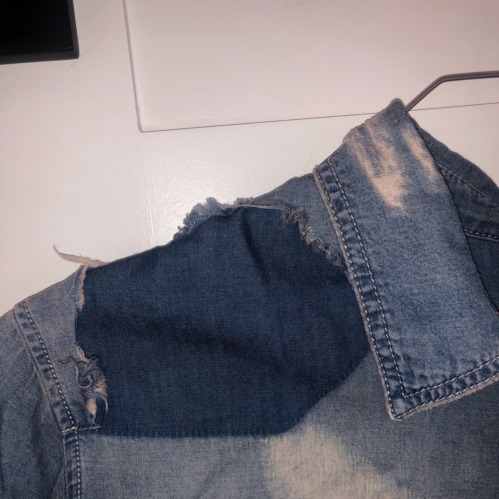 Express boyfriend jean shirt - Picture 2 of 6